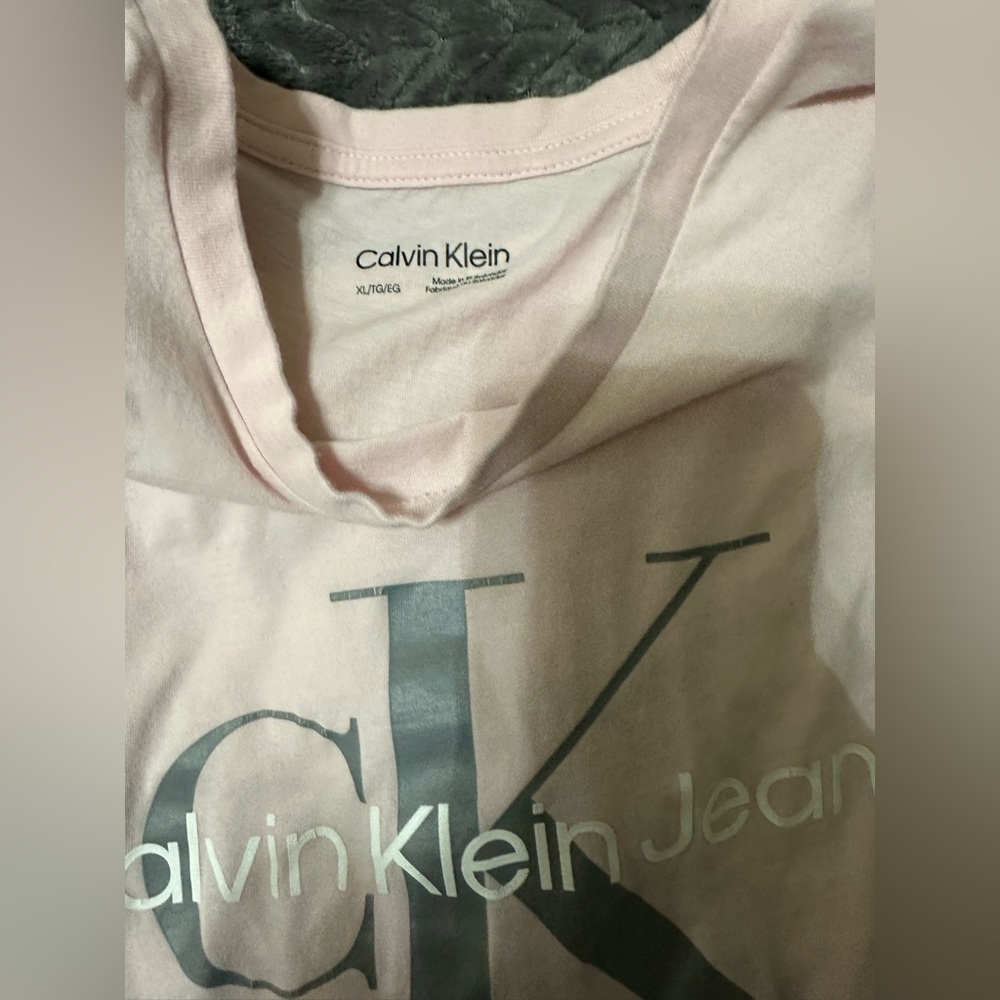 CK women’s shirt